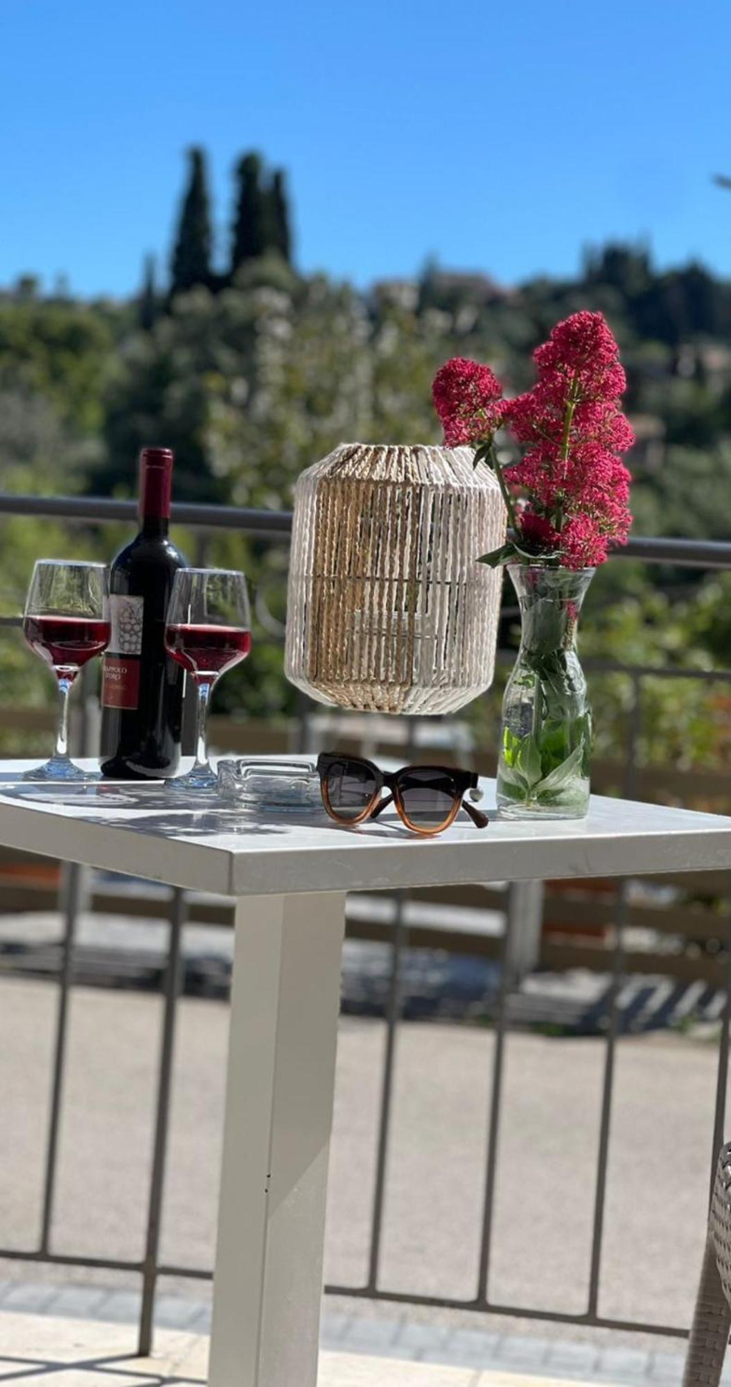 Georgia'S Apartments, Ipsos Corfu Exterior photo