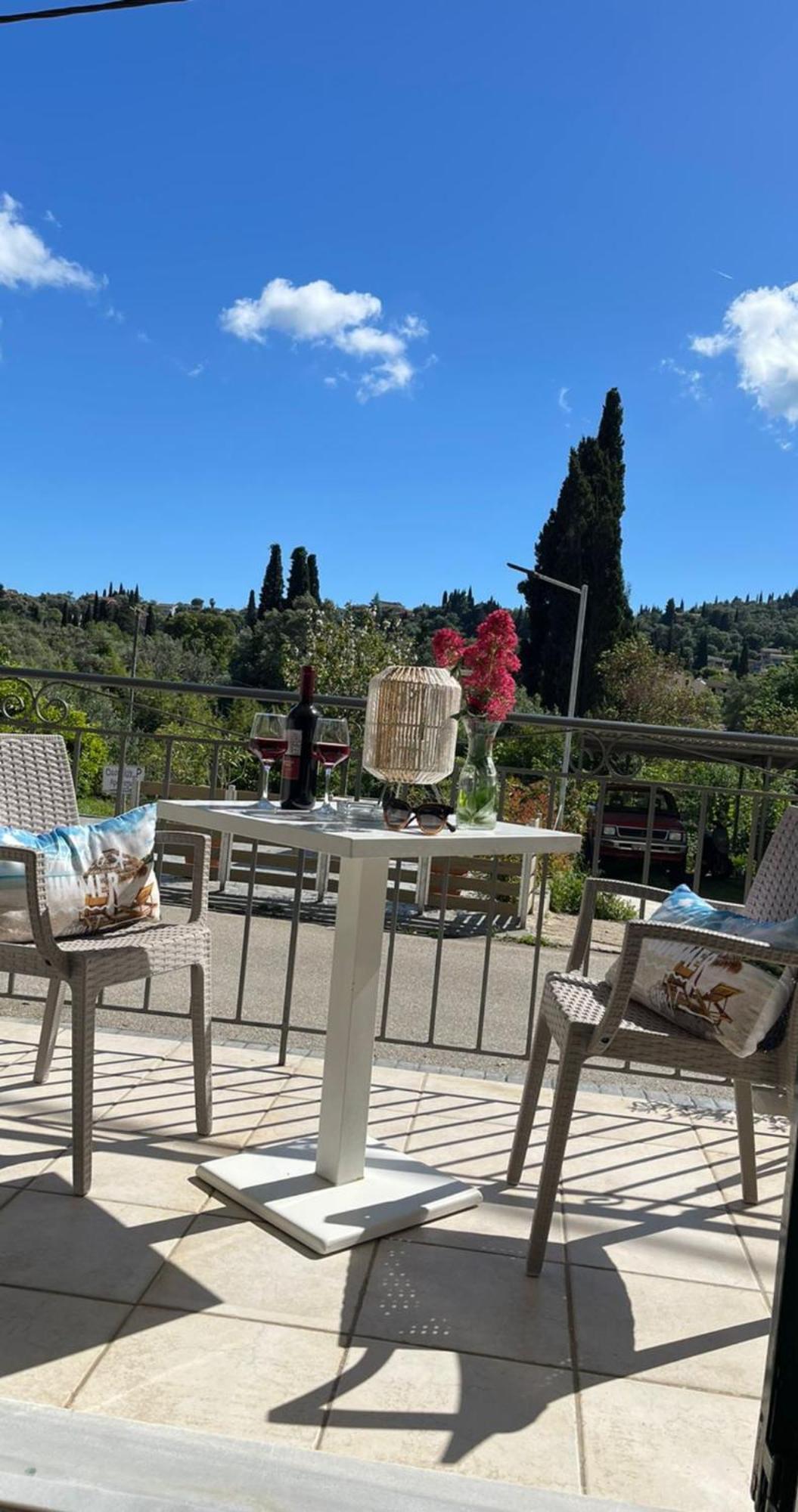 Georgia'S Apartments, Ipsos Corfu Exterior photo